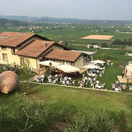 Bed & Breakfast Corte Del Mosto Relais 3*